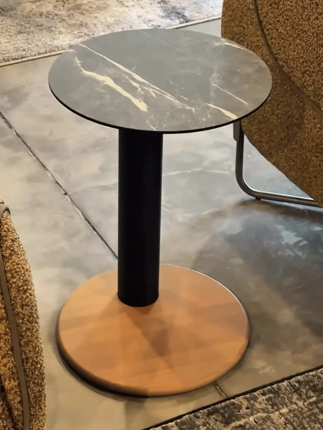 Mesa de Apoio Uni — imagem 2